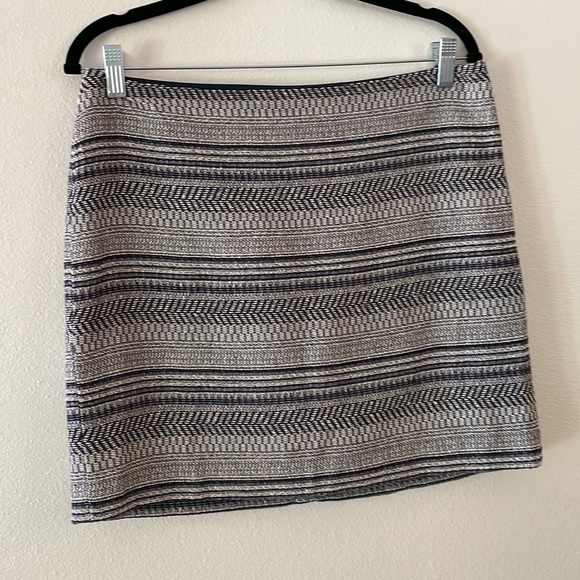 Banana Republic skirt - Picture 2 of 6